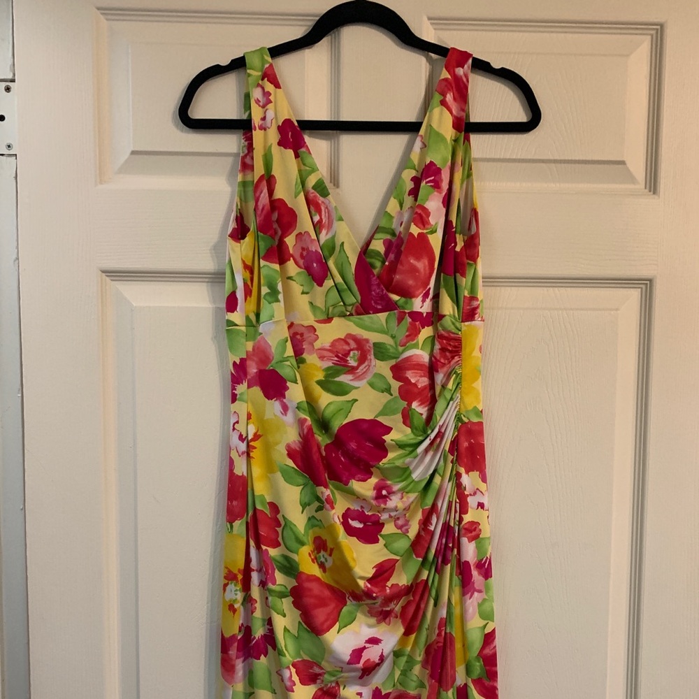 Size 10 Ralph Lauren dress.